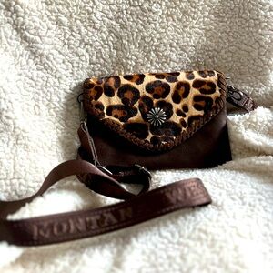 MONTANA WEST DARK BROWN CROSS BODY WITH FAUX LEOPARD HIDE